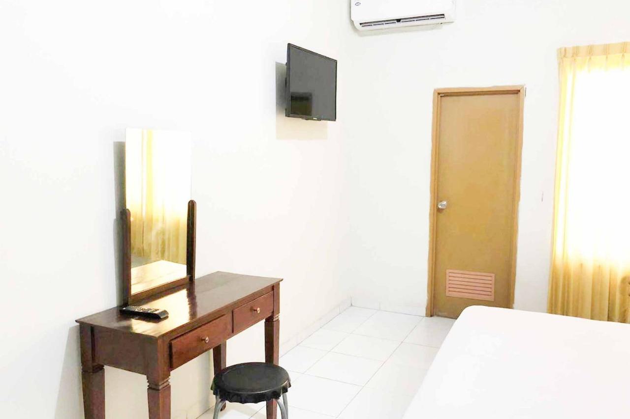 Koolkost @ Raya Ngagel Hotel Surabaya Exterior photo